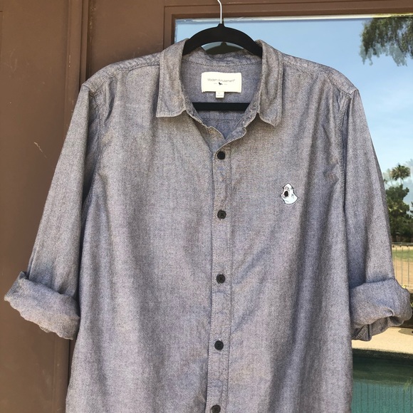 Modern Amusement Shark Shirt L - Picture 8 of 8